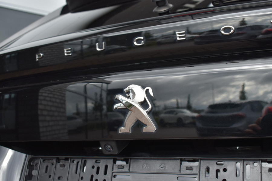 Peugeot 2008 1.2 PureTech 130PK Allure Pack | Carplay | Trekhaak | Adapt. Cruise. | Incl garantie