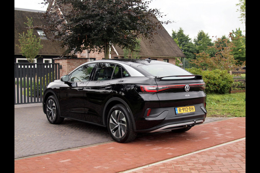 Volkswagen ID.5 Pro 77 kWh | Trekhaak | Camera | Apple Carplay | Warmtepomp | Sfeerverlichting | NL-Auto |
