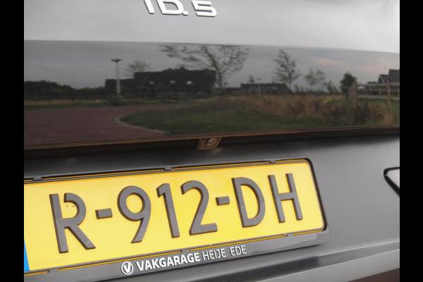 Volkswagen ID.5 Pro 77 kWh | Trekhaak | Camera | Apple Carplay | Warmtepomp | Sfeerverlichting | NL-Auto |
