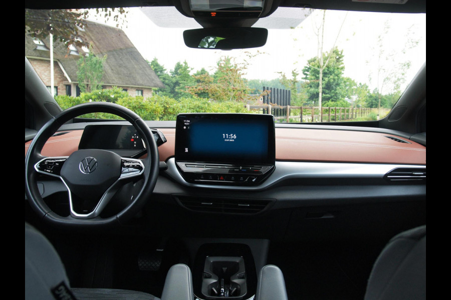 Volkswagen ID.5 Pro 77 kWh | Trekhaak | Camera | Apple Carplay | Warmtepomp | Sfeerverlichting | NL-Auto |