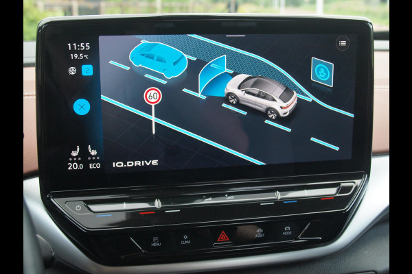 Volkswagen ID.5 Pro 77 kWh | Trekhaak | Camera | Apple Carplay | Warmtepomp | Sfeerverlichting | NL-Auto |