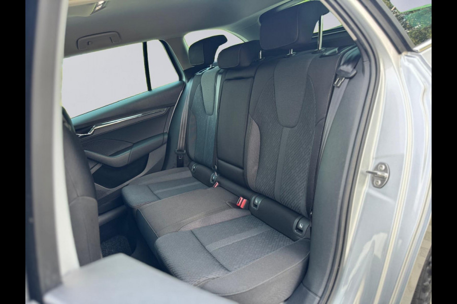 Škoda Octavia Combi 1.4 TSI AUTOMAAT iV 150 pk PHEV Business Edition Plus, vele opties, trekh,1e eigenaar, Originele NL auto nap