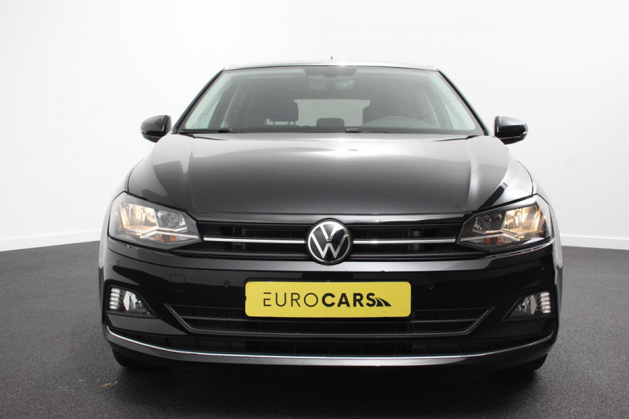 Volkswagen Polo 1.0 TSI 110pk DSG Highline 110 Pk | Navigatie | Apple Carplay / Android Auto | Adaptive Cruise Control | Parkeersensoren Voor + Achter | LED | Stoelverwarming | Privacy Glass |