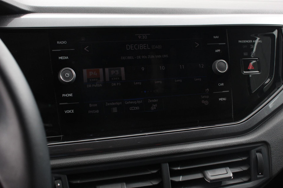 Volkswagen Polo 1.0 TSI 110pk DSG Highline 110 Pk | Navigatie | Apple Carplay / Android Auto | Adaptive Cruise Control | Parkeersensoren Voor + Achter | LED | Stoelverwarming | Privacy Glass |