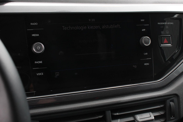 Volkswagen Polo 1.0 TSI 110pk DSG Highline 110 Pk | Navigatie | Apple Carplay / Android Auto | Adaptive Cruise Control | Parkeersensoren Voor + Achter | LED | Stoelverwarming | Privacy Glass |