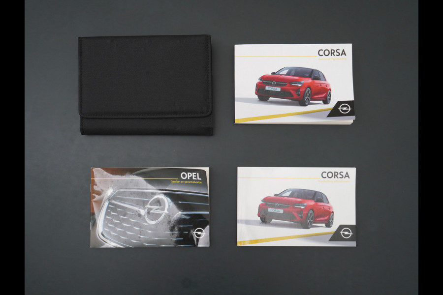 Opel CORSA-E Innovation 50kWh Pano-dak Leer 360°Camera Navi PDC-a+v Opel-Connect Apple Carplay Android Auto Stoelverwarming Ecc Stuurverwarmi Lmv Sensor dodehoek Visio park 1 Keyless Verkeersbord detectie Connected services Dealeronderhouden 1e Eigenaar Origineel Nederlandse Auto € 38.000 nieuw! Accugarantie tot 12-8-2028/160.000km