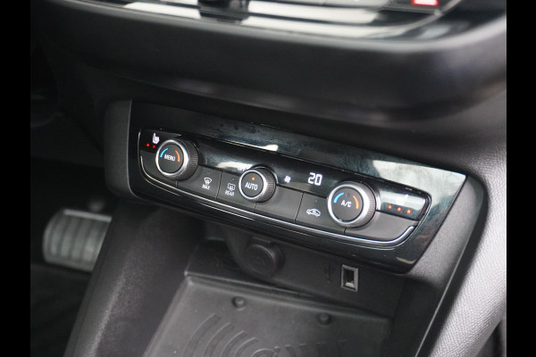 Opel CORSA-E Innovation 50kWh Pano-dak Leer 360°Camera Navi PDC-a+v Opel-Connect Apple Carplay Android Auto Stoelverwarming Ecc Stuurverwarmi Lmv Sensor dodehoek Visio park 1 Keyless Verkeersbord detectie Connected services Dealeronderhouden 1e Eigenaar Origineel Nederlandse Auto € 38.000 nieuw! Accugarantie tot 12-8-2028/160.000km