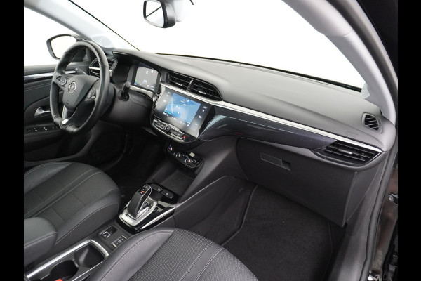 Opel CORSA-E Innovation 50kWh Pano-dak Leer 360°Camera Navi PDC-a+v Opel-Connect Apple Carplay Android Auto Stoelverwarming Ecc Stuurverwarmi Lmv Sensor dodehoek Visio park 1 Keyless Verkeersbord detectie Connected services Dealeronderhouden 1e Eigenaar Origineel Nederlandse Auto € 38.000 nieuw! Accugarantie tot 12-8-2028/160.000km