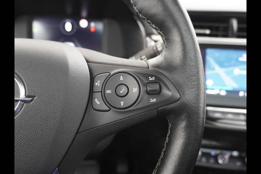 Opel CORSA-E Innovation 50kWh Pano-dak Leer 360°Camera Navi PDC-a+v Opel-Connect Apple Carplay Android Auto Stoelverwarming Ecc Stuurverwarmi Lmv Sensor dodehoek Visio park 1 Keyless Verkeersbord detectie Connected services Dealeronderhouden 1e Eigenaar Origineel Nederlandse Auto € 38.000 nieuw! Accugarantie tot 12-8-2028/160.000km