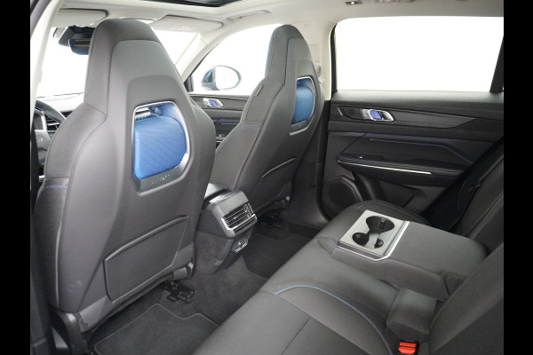 Lynk & Co 01 1.5 PHEV AUT-7 261pk Pano-Schuif-K-dak 20" 360°Camera Apple Carplay Android Auto Adaptive-Cruise Navi Pdc Ecc Keyless Led Plug-I Elek.Memory.Stoel File assistent Dodehoek detector Elektrisch bedienbare achterklep Rijstrooksensor Wifi Verkeersbord detectie 425Nm koppel 3,7kw laadvermogen A-label Euro 6 Hybride Benzine/Elektrisch rijden tot ca.69km 1.800kg trekvermogen