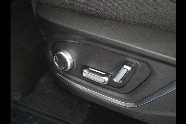 Lynk & Co 01 1.5 PHEV AUT-7 261pk Pano-Schuif-K-dak 20" 360°Camera Apple Carplay Android Auto Adaptive-Cruise Navi Pdc Ecc Keyless Led Plug-I Elek.Memory.Stoel File assistent Dodehoek detector Elektrisch bedienbare achterklep Rijstrooksensor Wifi Verkeersbord detectie 425Nm koppel 3,7kw laadvermogen A-label Euro 6 Hybride Benzine/Elektrisch rijden tot ca.69km 1.800kg trekvermogen