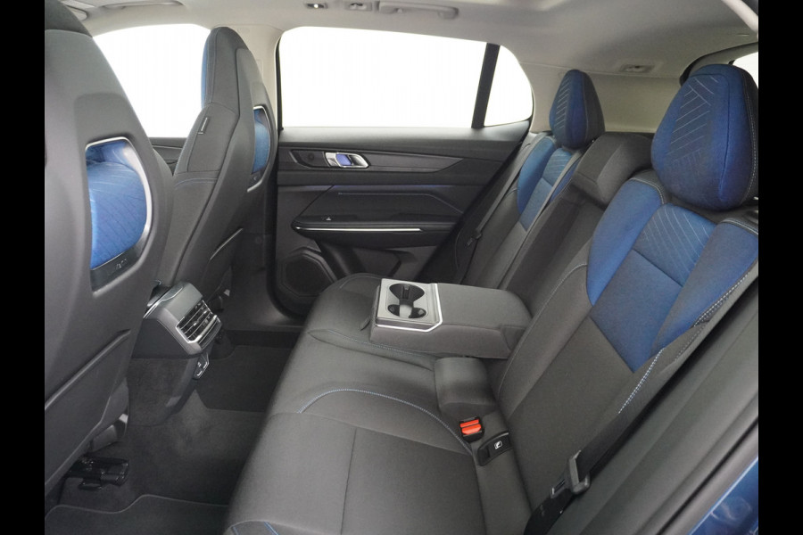 Lynk & Co 01 1.5 PHEV AUT-7 261pk Pano-Schuif-K-dak 20" 360°Camera Apple Carplay Android Auto Adaptive-Cruise Navi Pdc Ecc Keyless Led Plug-I Elek.Memory.Stoel File assistent Dodehoek detector Elektrisch bedienbare achterklep Rijstrooksensor Wifi Verkeersbord detectie 425Nm koppel 3,7kw laadvermogen A-label Euro 6 Hybride Benzine/Elektrisch rijden tot ca.69km 1.800kg trekvermogen