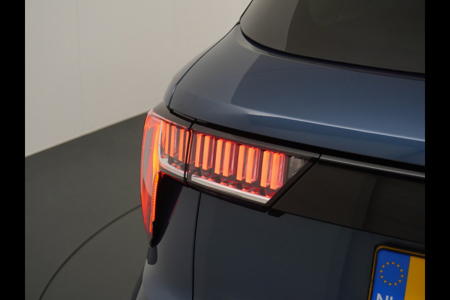 Lynk & Co 01 1.5 PHEV AUT-7 261pk Pano-Schuif-K-dak 20" 360°Camera Apple Carplay Android Auto Adaptive-Cruise Navi Pdc Ecc Keyless Led Plug-I Elek.Memory.Stoel File assistent Dodehoek detector Elektrisch bedienbare achterklep Rijstrooksensor Wifi Verkeersbord detectie 425Nm koppel 3,7kw laadvermogen A-label Euro 6 Hybride Benzine/Elektrisch rijden tot ca.69km 1.800kg trekvermogen
