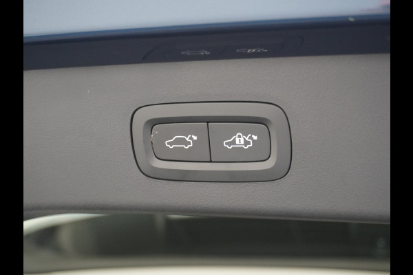 Lynk & Co 01 1.5 PHEV AUT-7 261pk Pano-Schuif-K-dak 20" 360°Camera Apple Carplay Android Auto Adaptive-Cruise Navi Pdc Ecc Keyless Led Plug-I Elek.Memory.Stoel File assistent Dodehoek detector Elektrisch bedienbare achterklep Rijstrooksensor Wifi Verkeersbord detectie 425Nm koppel 3,7kw laadvermogen A-label Euro 6 Hybride Benzine/Elektrisch rijden tot ca.69km 1.800kg trekvermogen