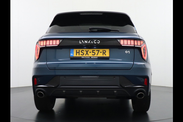 Lynk & Co 01 1.5 PHEV AUT-7 261pk Pano-Schuif-K-dak 20" 360°Camera Apple Carplay Android Auto Adaptive-Cruise Navi Pdc Ecc Keyless Led Plug-I Elek.Memory.Stoel File assistent Dodehoek detector Elektrisch bedienbare achterklep Rijstrooksensor Wifi Verkeersbord detectie 425Nm koppel 3,7kw laadvermogen A-label Euro 6 Hybride Benzine/Elektrisch rijden tot ca.69km 1.800kg trekvermogen