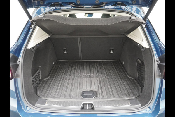 Lynk & Co 01 1.5 PHEV AUT-7 261pk Pano-Schuif-K-dak 20" 360°Camera Apple Carplay Android Auto Adaptive-Cruise Navi Pdc Ecc Keyless Led Plug-I Elek.Memory.Stoel File assistent Dodehoek detector Elektrisch bedienbare achterklep Rijstrooksensor Wifi Verkeersbord detectie 425Nm koppel 3,7kw laadvermogen A-label Euro 6 Hybride Benzine/Elektrisch rijden tot ca.69km 1.800kg trekvermogen