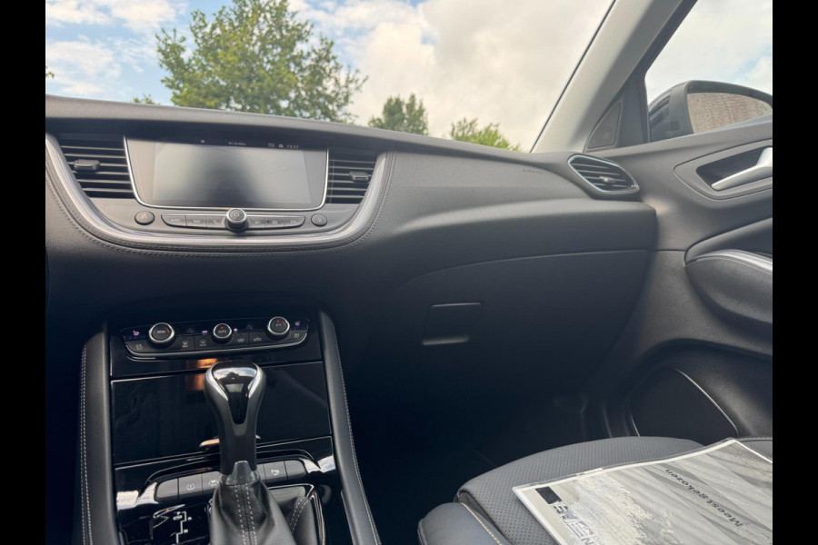Opel Grandland X 1.6 Turbo Ultimate 133 kw / 181 Pk / AFN. TREKHAAK / ELEKTR. KLEP / LEDER / PANO / STOELVENTILATIE / 4-SEIZ BAND