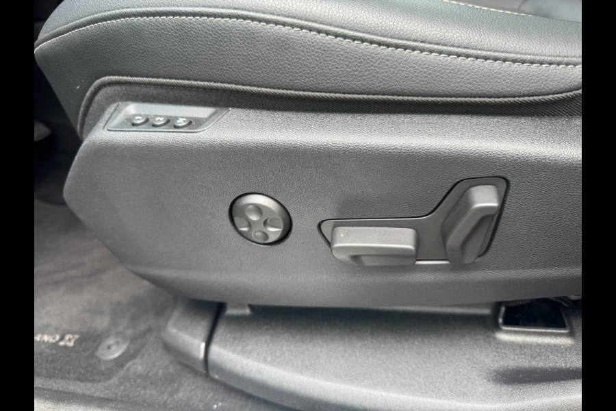 Opel Grandland X 1.6 Turbo Ultimate 133 kw / 181 Pk / AFN. TREKHAAK / ELEKTR. KLEP / LEDER / PANO / STOELVENTILATIE / 4-SEIZ BAND