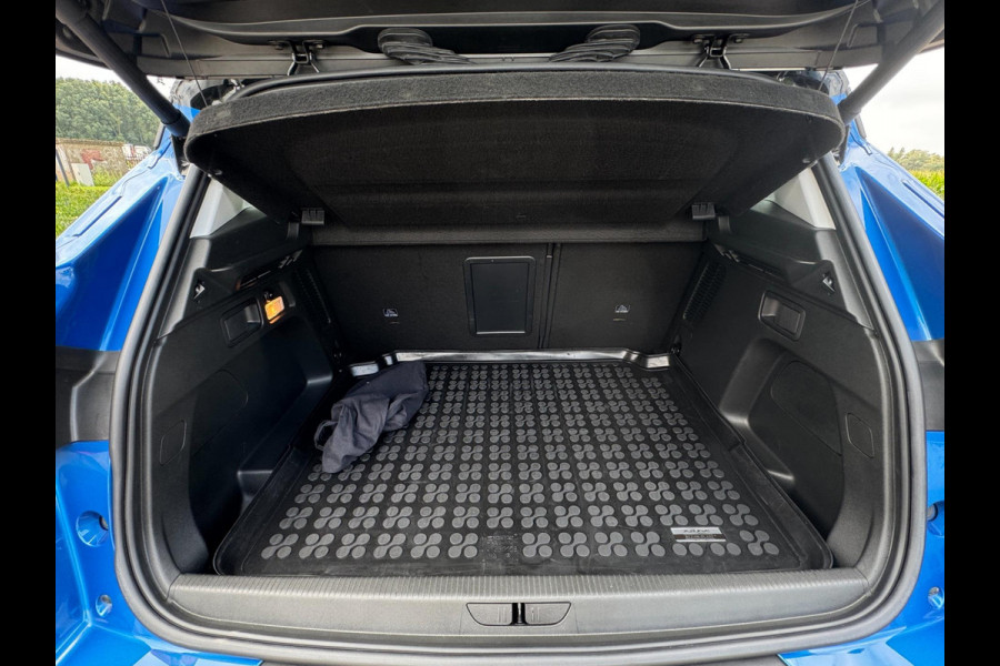 Opel Grandland X 1.6 Turbo Ultimate 133 kw / 181 Pk / AFN. TREKHAAK / ELEKTR. KLEP / LEDER / PANO / STOELVENTILATIE / 4-SEIZ BAND