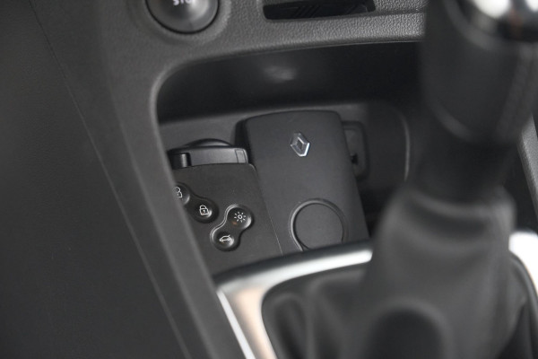 Renault Captur TCe 90 Intens | Camera | Dodehoekdetectie | Navigatie | Parkeersensoren