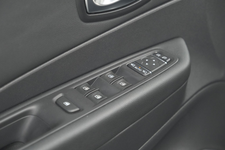 Renault Captur TCe 90 Intens | Camera | Dodehoekdetectie | Navigatie | Parkeersensoren
