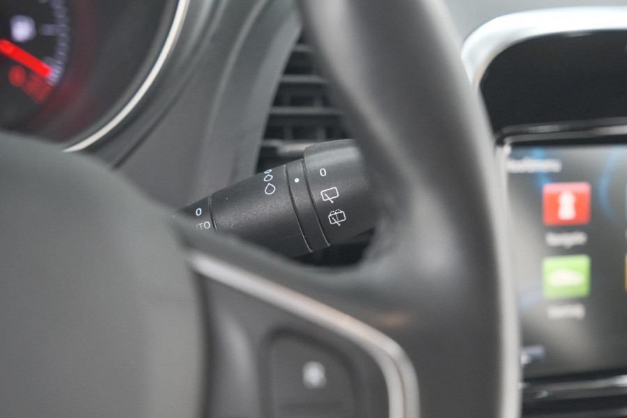 Renault Captur TCe 90 Intens | Camera | Dodehoekdetectie | Navigatie | Parkeersensoren