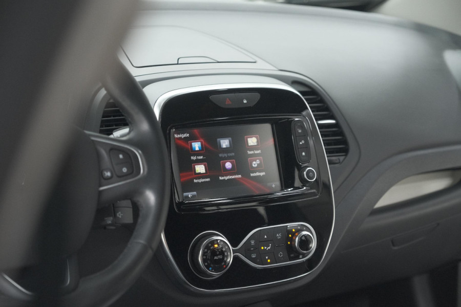 Renault Captur TCe 90 Intens | Camera | Dodehoekdetectie | Navigatie | Parkeersensoren