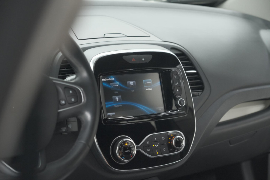 Renault Captur TCe 90 Intens | Camera | Dodehoekdetectie | Navigatie | Parkeersensoren