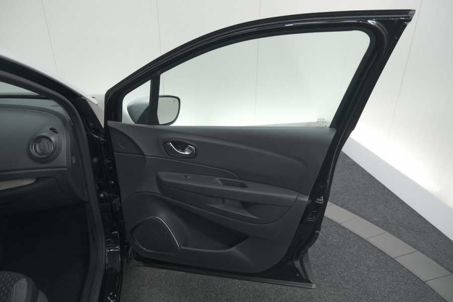 Renault Captur TCe 90 Intens | Camera | Dodehoekdetectie | Navigatie | Parkeersensoren