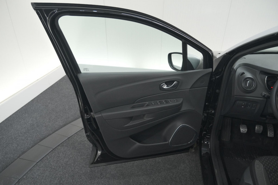 Renault Captur TCe 90 Intens | Camera | Dodehoekdetectie | Navigatie | Parkeersensoren