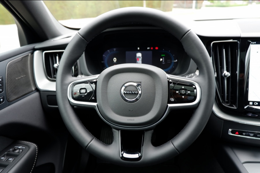 Volvo XC60 2.0 T6 AWD Plug in Hybrid 350PK Plus Black Edition Long Range