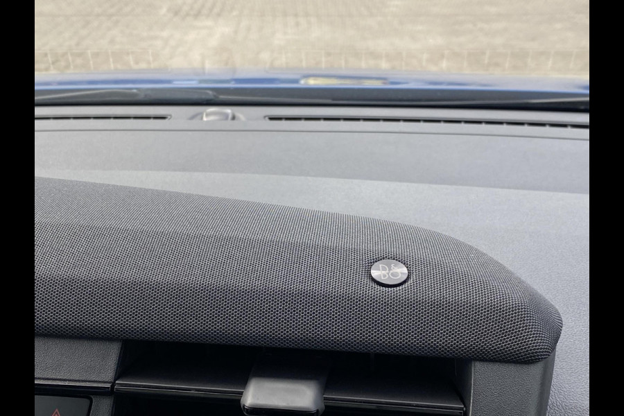 Ford Puma 1.0 EcoBoost Hybrid ST-Line X 155pk Automaat | Panoramadak | Afneembare trekhaak | Winter Pack | Adaptive cruise control | 360 graden camera | Bang&Olufsen | Elektrsiche achterklep | Matrix LED