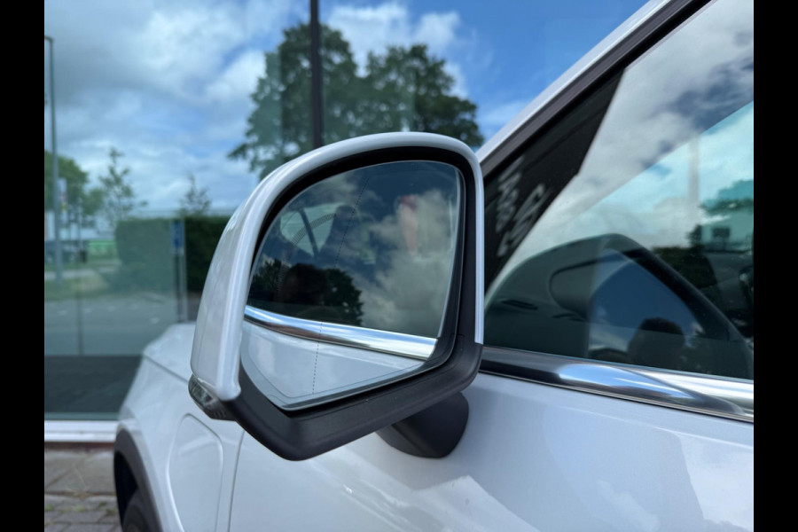 Volvo XC40 1.5 T4 Recharge Inscription Expression - Automaat - Navi - Leder - Parkeerhulp