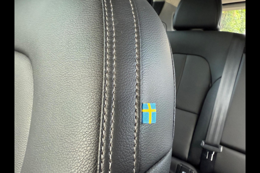 Volvo XC40 1.5 T4 Recharge Inscription Expression - Automaat - Navi - Leder - Parkeerhulp