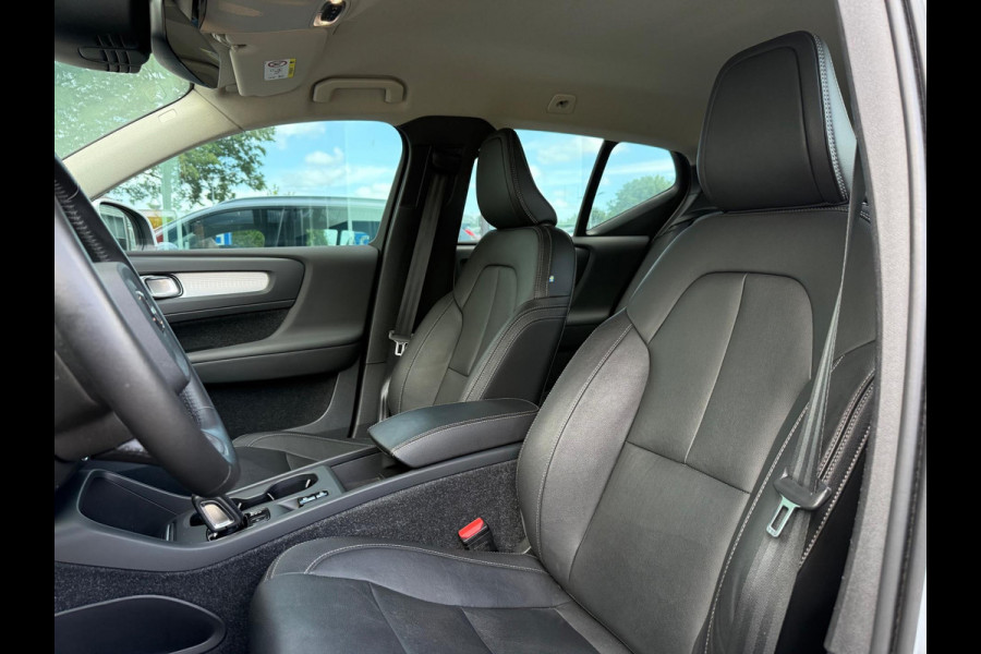 Volvo XC40 1.5 T4 Recharge Inscription Expression - Automaat - Navi - Leder - Parkeerhulp