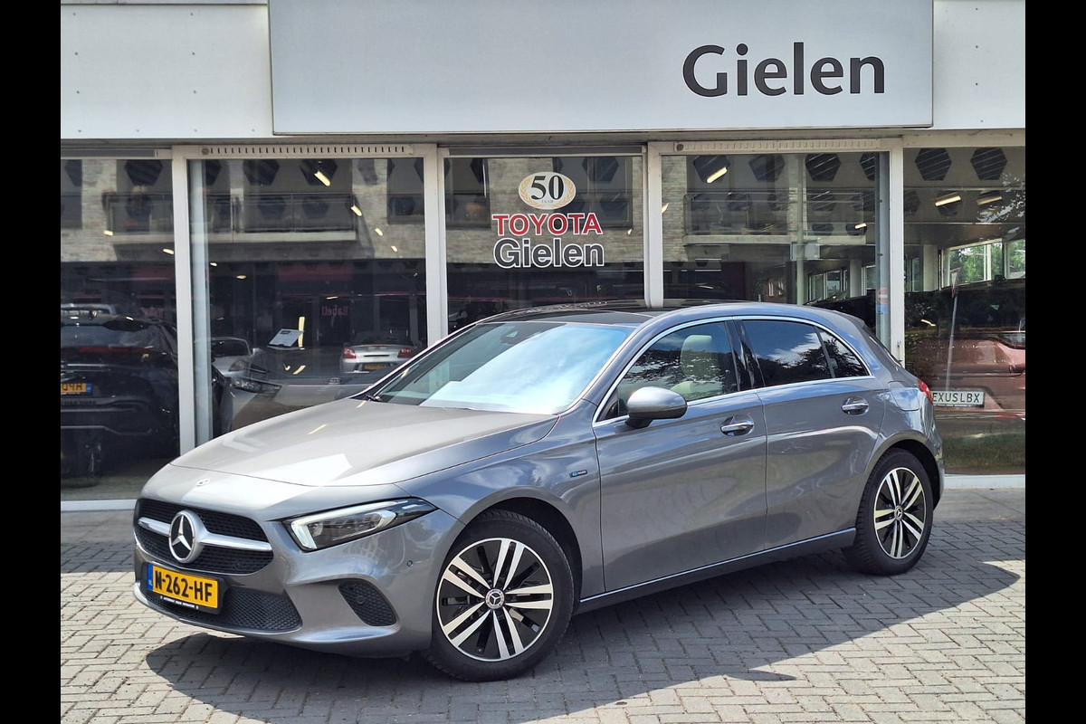 Mercedes-Benz A-Klasse A 250e 218pk Business Solution Luxury Limited | Pano-dak, Memory, Burmester, Sfeerverlichting, PDC Mercedes-Benz A-Klasse A 250e 218pk Business Solution Luxury Limited | Pano-dak, Memory, Burmester, Sfeerverlichting, PDC
