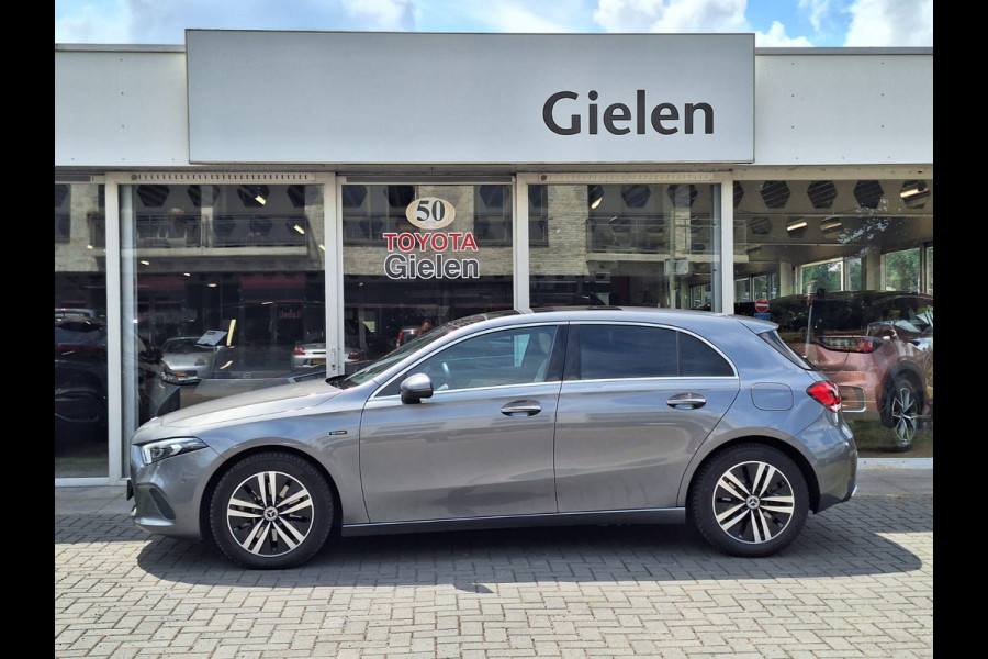 Mercedes-Benz A-Klasse A 250e 218pk Business Solution Luxury Limited | Pano-dak, Memory, Burmester, Sfeerverlichting, PDC