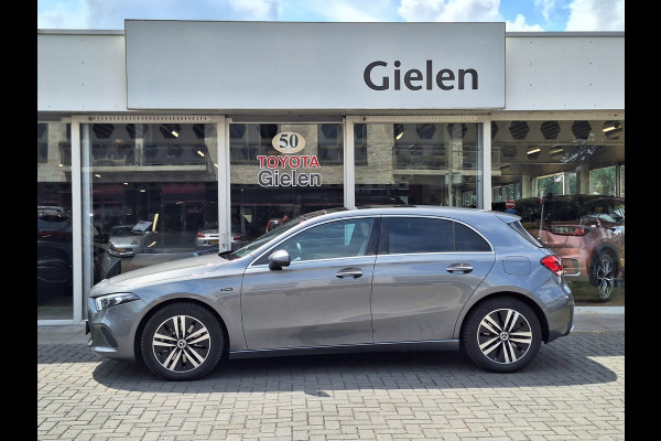 Mercedes-Benz A-Klasse A 250e 218pk Business Solution Luxury Limited | Pano-dak, Memory, Burmester, Sfeerverlichting, PDC