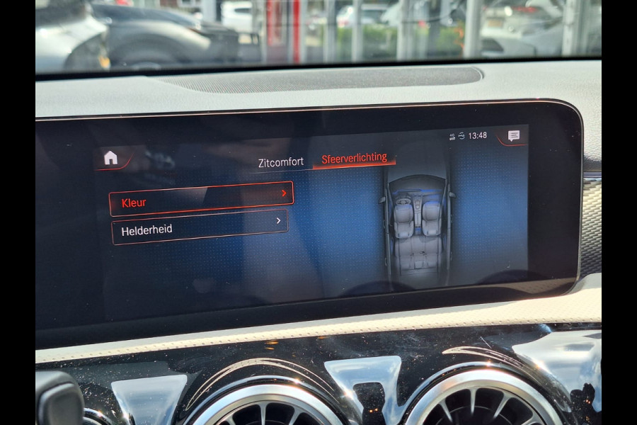 Mercedes-Benz A-Klasse A 250e 218pk Business Solution Luxury Limited | Pano-dak, Memory, Burmester, Sfeerverlichting, PDC