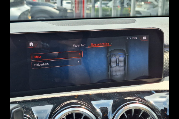 Mercedes-Benz A-Klasse A 250e 218pk Business Solution Luxury Limited | Pano-dak, Memory, Burmester, Sfeerverlichting, PDC