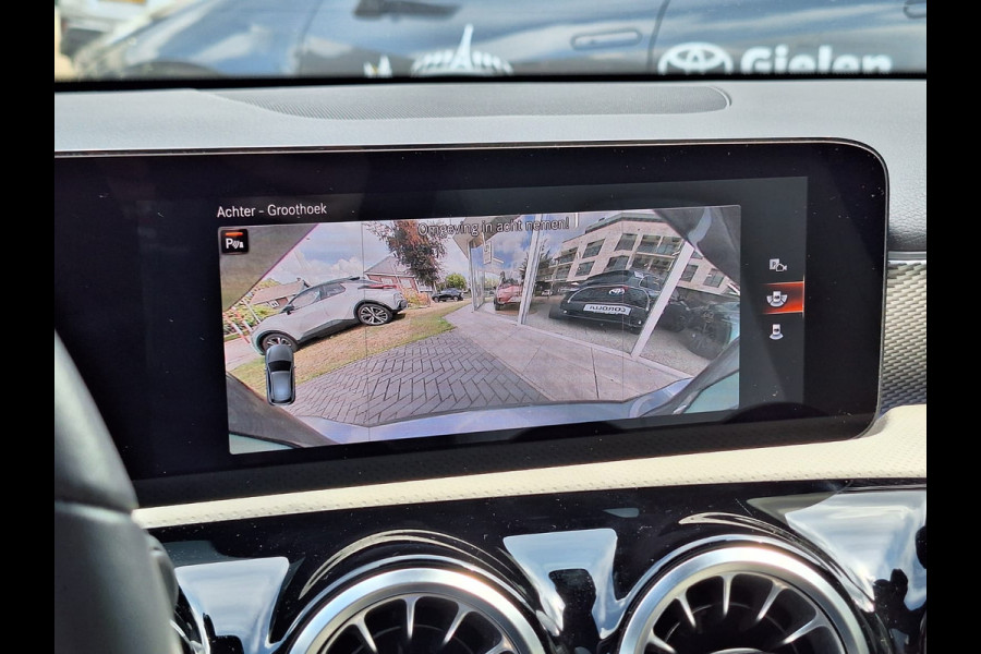 Mercedes-Benz A-Klasse A 250e 218pk Business Solution Luxury Limited | Pano-dak, Memory, Burmester, Sfeerverlichting, PDC