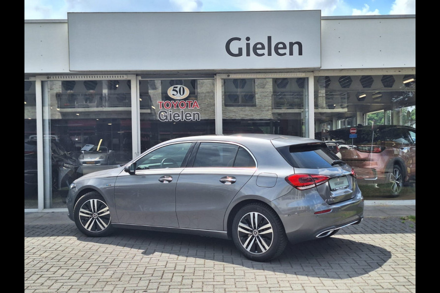 Mercedes-Benz A-Klasse A 250e 218pk Business Solution Luxury Limited | Pano-dak, Memory, Burmester, Sfeerverlichting, PDC