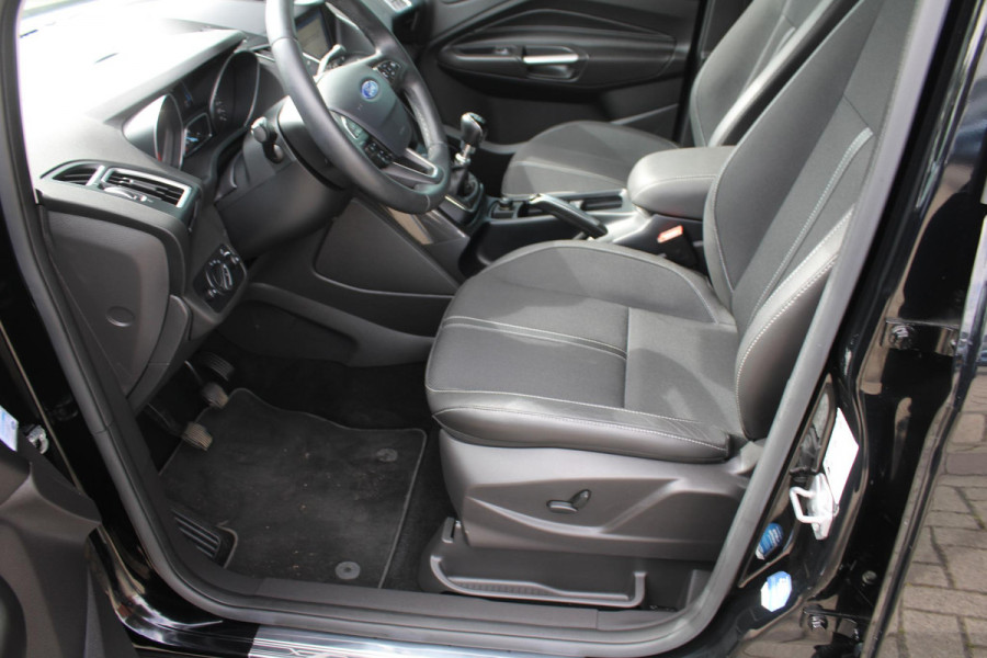 Ford C-MAX 1.0 EcoBoost 125 PK Titanium | Trekhaak | Winterpack | All Season banden | Camera | PDC V+A | Privacy Glass | Navigatie | 17 INCH Lichtmetalen Velgen | Xenon | Dealeronderhouden