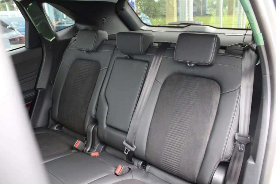 Ford Kuga 2.5 PHEV Active X 243pk | Driver Assistance Pack | Winterpack | Wegklapbare Trekhaak | 19 inch Licht metalen velgen