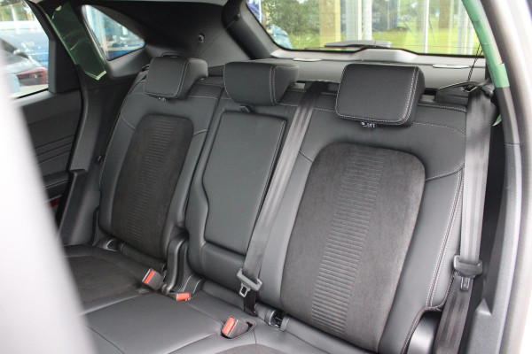 Ford Kuga 2.5 PHEV Active X 243pk | Driver Assistance Pack | Winterpack | Wegklapbare Trekhaak | 19 inch Licht metalen velgen