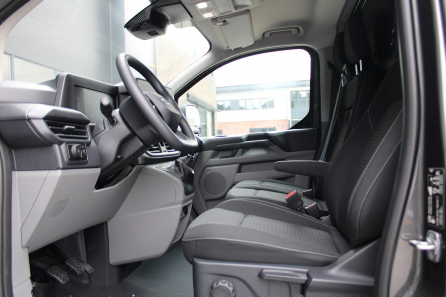 Ford Transit Custom 320 2.0 TDCI L2H1 Trend 136pk - Carplay - Android - LED koplampen - Stoelverwarming - 70l tank - Rijklaar