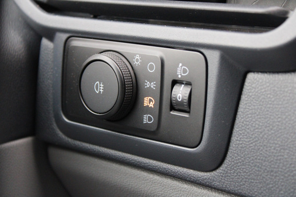 Ford Transit Custom 320 2.0 TDCI L2H1 Trend 136pk - Carplay - Android - LED koplampen - Stoelverwarming - 70l tank - Rijklaar