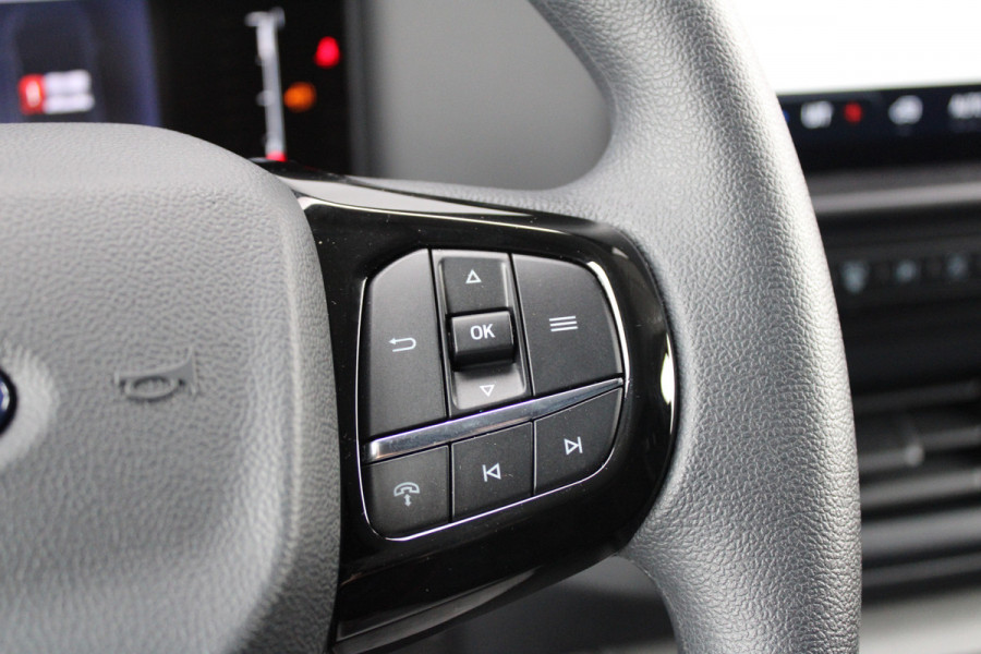 Ford Transit Custom 320 2.0 TDCI L2H1 Trend 136pk - Carplay - Android - LED koplampen - Stoelverwarming - 70l tank - Rijklaar