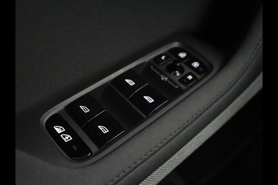 Polestar 2 Long Range Dual Motor Launch Edition 78kWh | Panoramadak | Stoel & stuurverwarming | 360 camera | Adaptive cruise | Harman/Kardon | Carplay