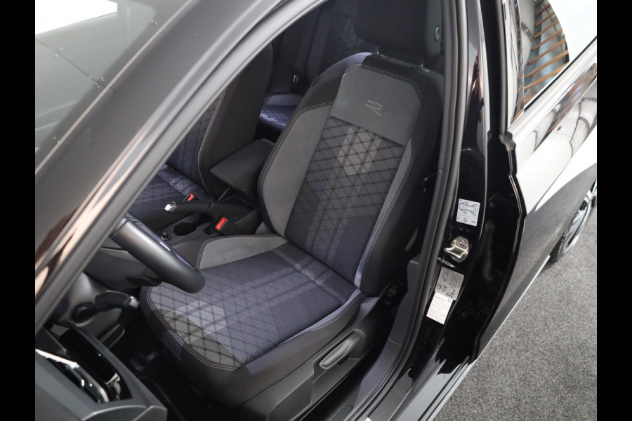 Volkswagen Polo 1.0 TSI R-Line 95 pk Automaat (DSG) | Verlengde garantie | Navigatie via App | Parkeersensoren | Adaptieve cruise control | Matrix LED koplampen |